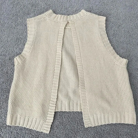 SHEIN Stylish Women's Sweater Vests - Cream and White - Picture 11 of 13